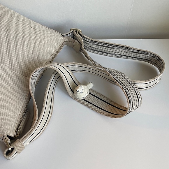 Rothy’s The Casual Crossbody Color Parchment - Picture 13 of 16